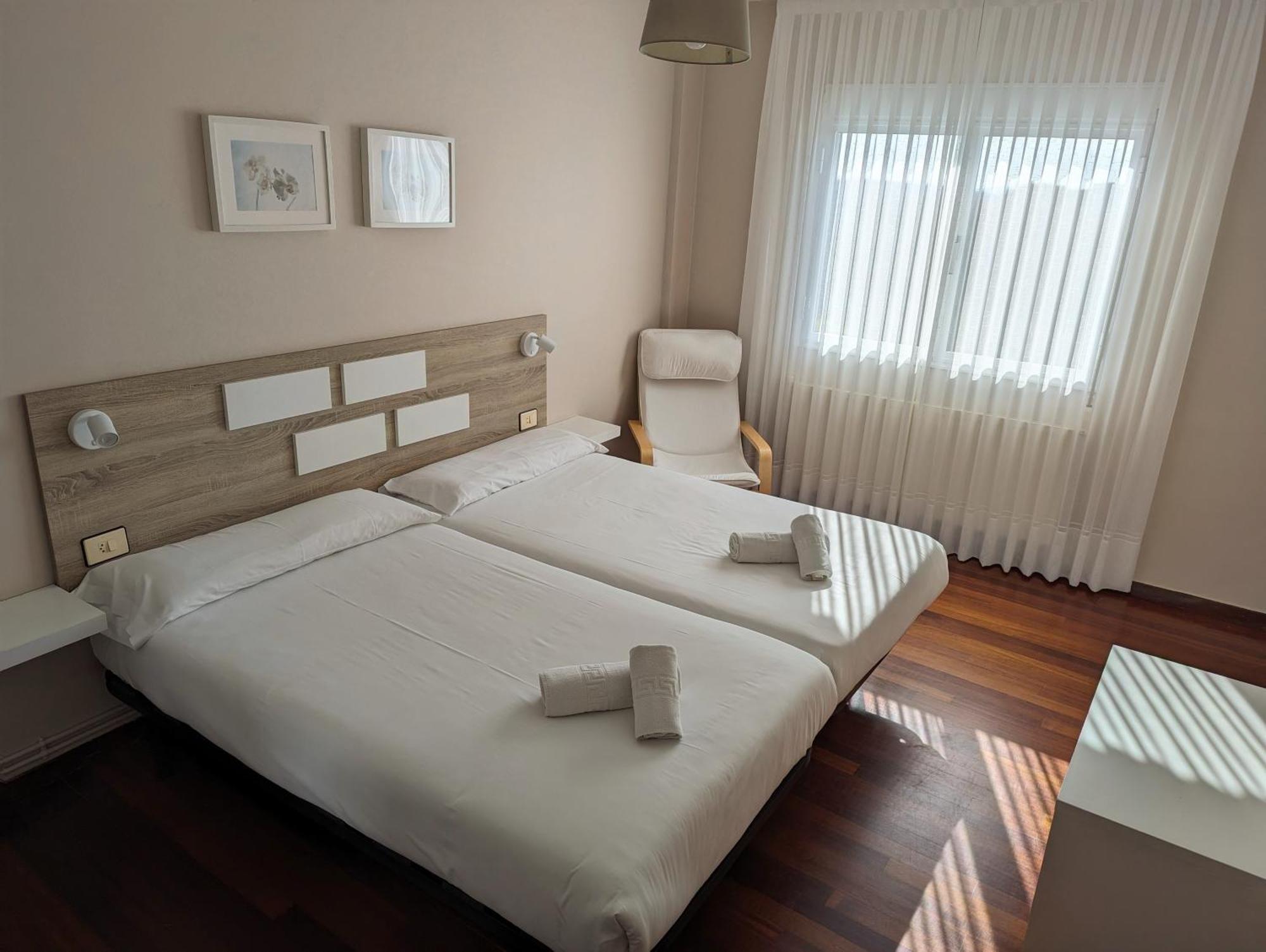 Apartamentos Turísticos Guillermo Palas de Rei Exterior foto